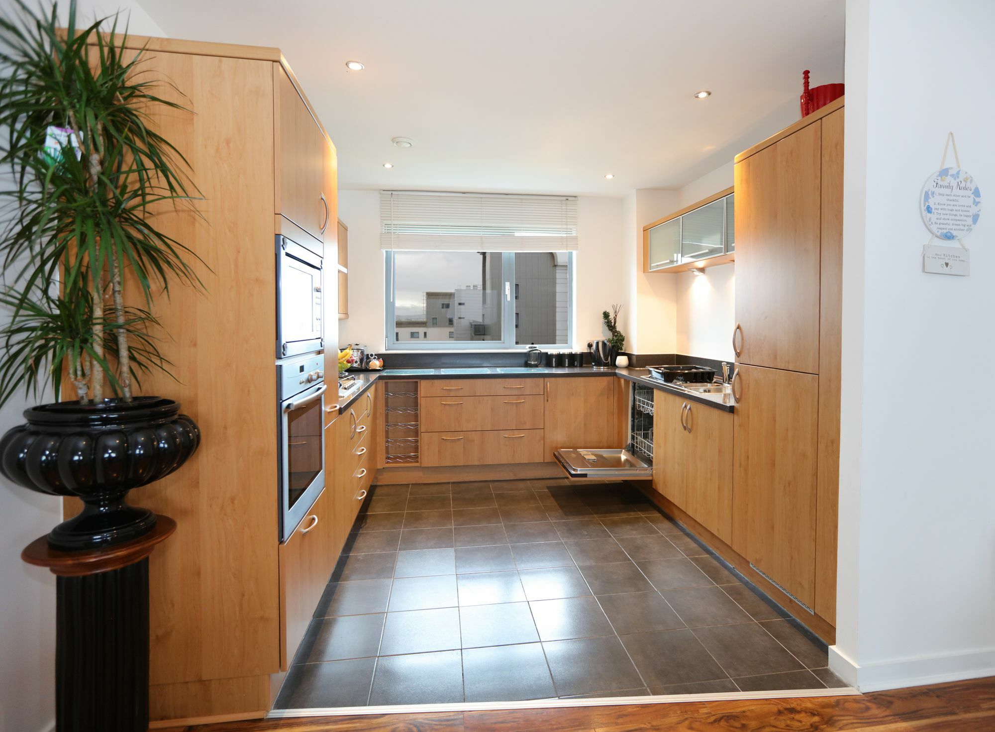 Waterfront Penthouse Apartment *